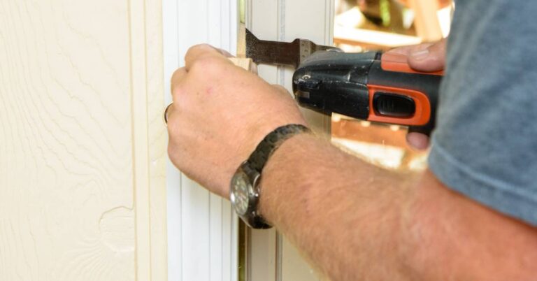 The Efficient Approach To Window Putty Removal Using An Oscillating Tool