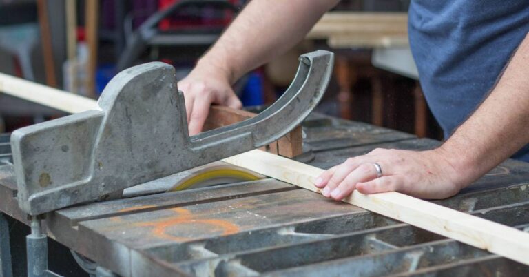 Stay Safe While Cutting: Importance of Using a Table Saw Guard